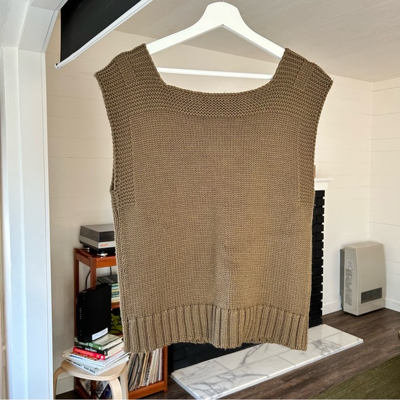 Second Layer Life Saver Vest in Olive - Picture 7 of 9